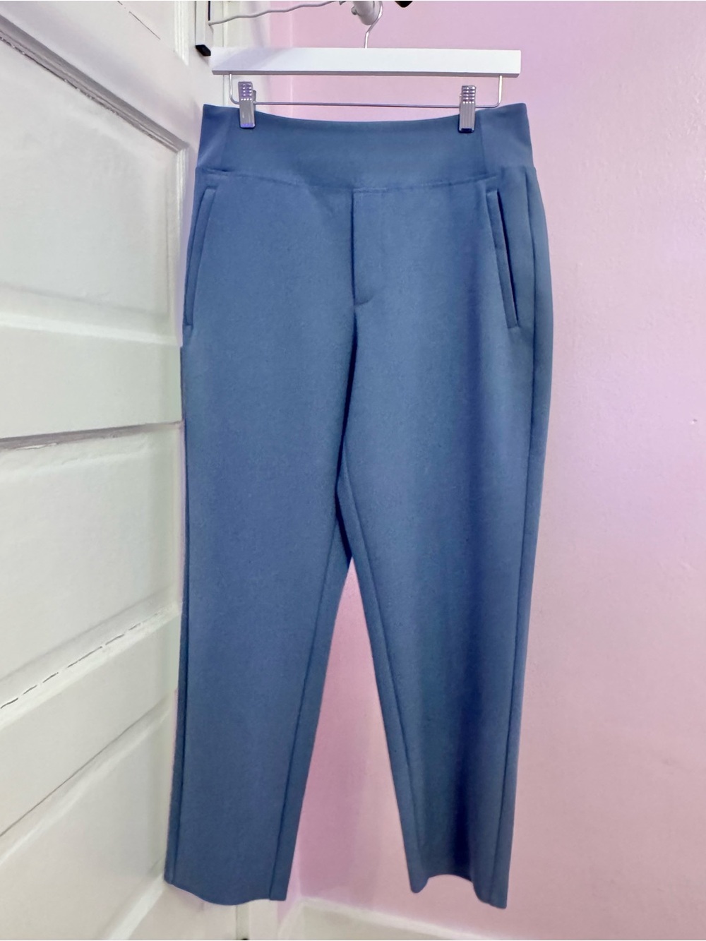 ATHLETA Endless pants size 8 Shadow Blue